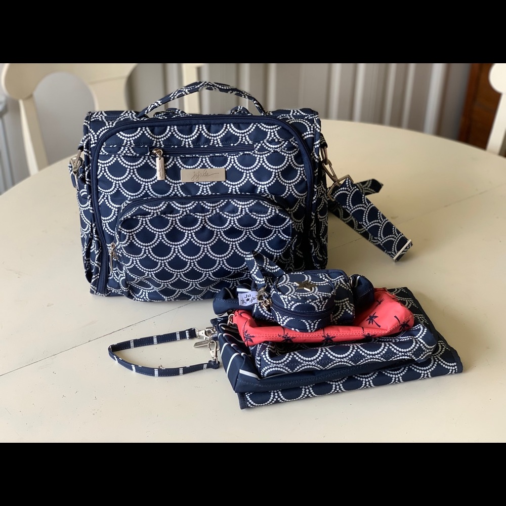 Ju Ju Be BFF diaper bag in Newport + bonus bags